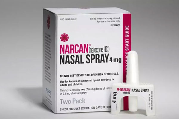 photo of a narcan nasal spray